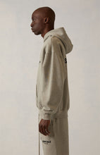 Cargar imagen en el visor de la galería, FEAR OF GOD ESSENTIALS HOODIE
