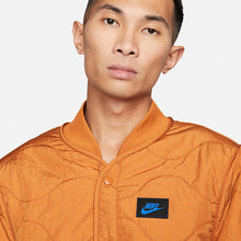 Cargar imagen en el visor de la galería, NIKE SWOOSH JACKET
