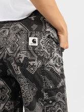 Cargar imagen en el visor de la galería, CARHARTT WIP VERDE PRINT PANTS
