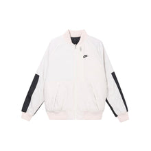 Cargar imagen en el visor de la galería, NIKE THERMA-FIT LEGACY REVERSIBLE BOMBER
