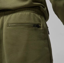 Cargar imagen en el visor de la galería, JORDAN 23 ENGINEERED FLEECE PANTS
