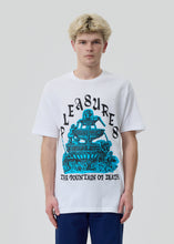 Cargar imagen en el visor de la galería, PLEASURES FOUNTAIN TEE
