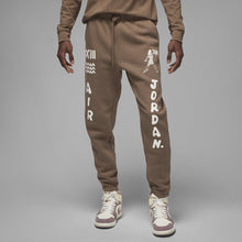 Cargar imagen en el visor de la galería, AIR JORDAN X UMAR RASHID ARTIST SERIES FLIGHT SWEATPANTS
