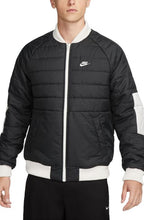 Cargar imagen en el visor de la galería, NIKE THERMA-FIT LEGACY REVERSIBLE BOMBER
