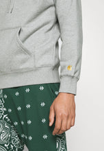 Cargar imagen en el visor de la galería, CARHARTT WIP HOODED CHASE
