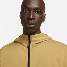 Cargar imagen en el visor de la galería, NIKE TECH ESSENTIALS FULLZIP HOODED
