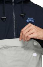 Cargar imagen en el visor de la galería, NIKE SB ANORAK JACKET
