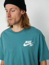 Cargar imagen en el visor de la galería, NIKE SB LOGO TEE
